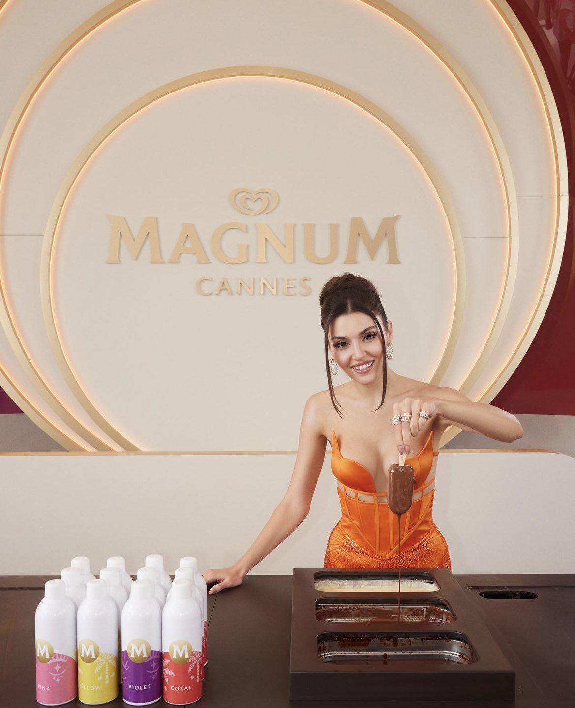 Hande Erçel Magnum '23